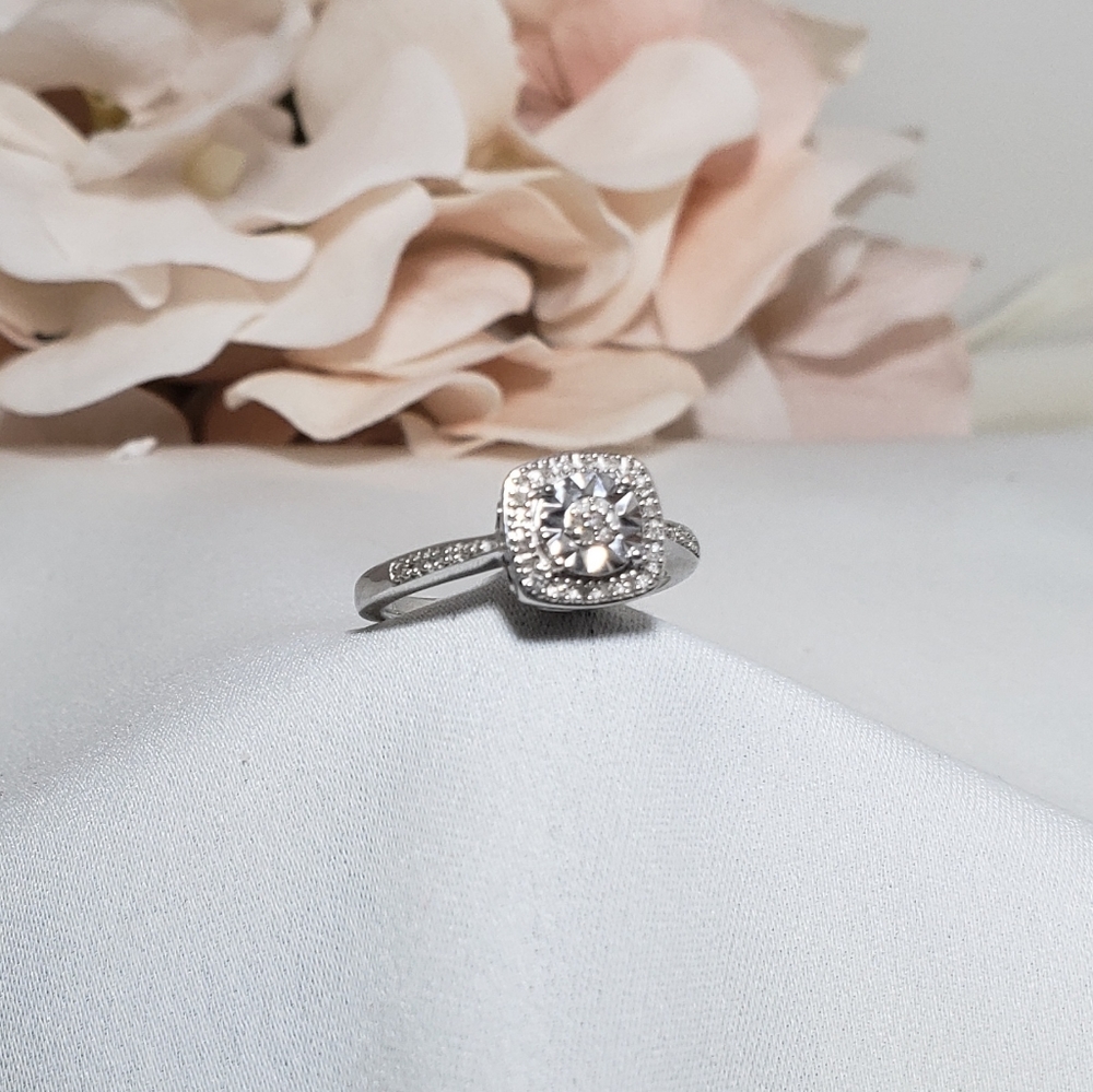 Brand New 35 Genuine Diamonds Cathedral Style Ring 7 Wedding Anniversary
